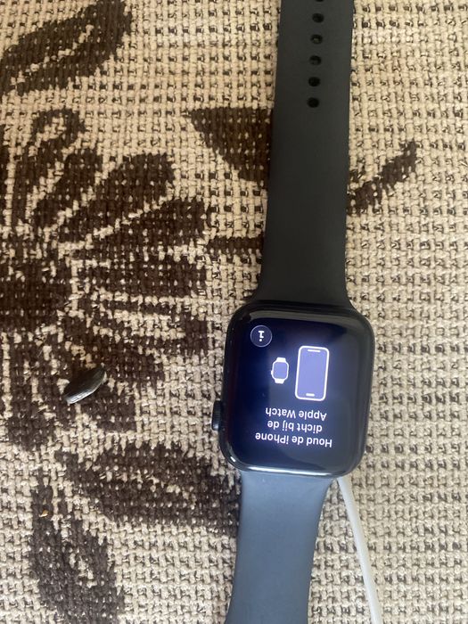 Часы apple SE сатылады
