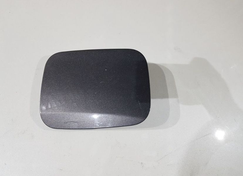 Крышка бензобака/лючок бензобака Тойота Хайландер Highlander 2014/2019