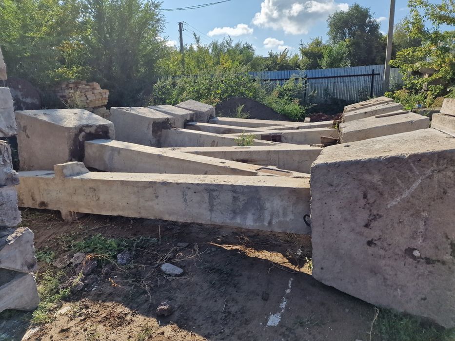 Продам плиты бетонные