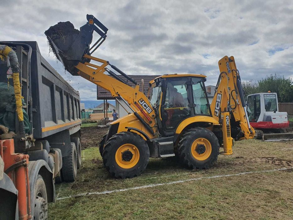 Sapaturi mecanizate cu buldoexcavator in Iasi