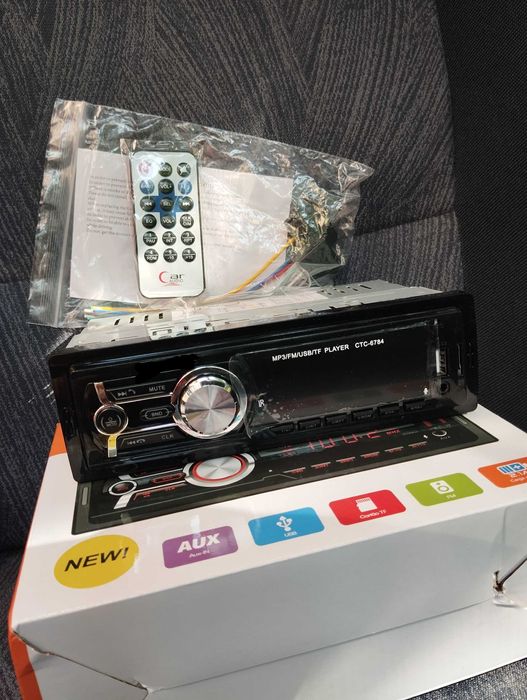 Чисто ново Авто-радио