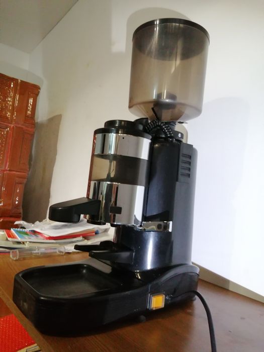 Răsnita electrica de cafea Italiana