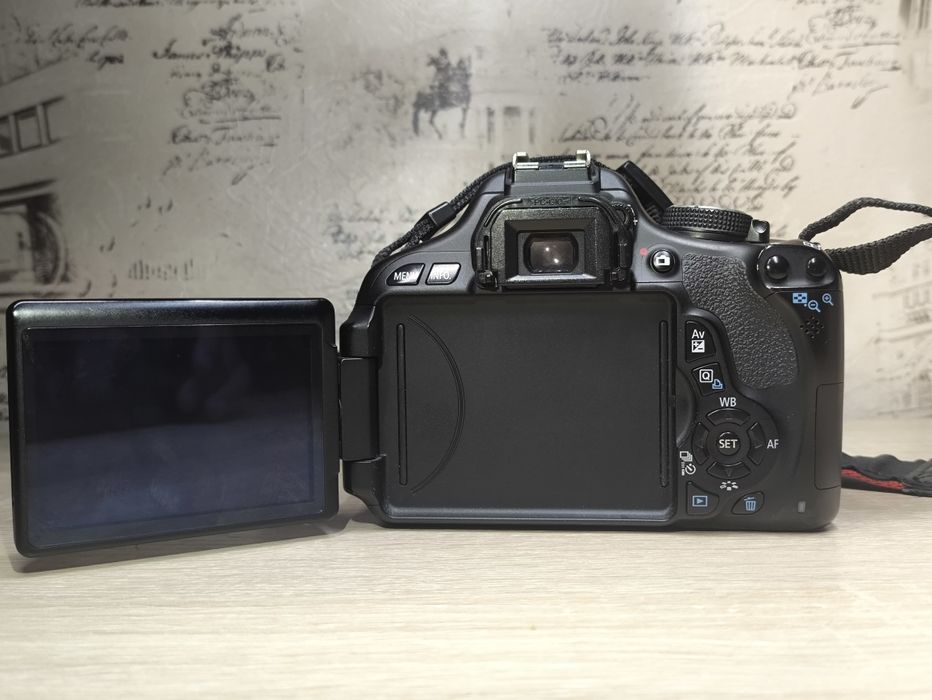 Продаю Canon 600d