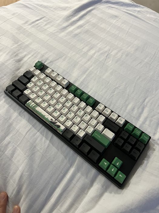 Продам клавиатуру