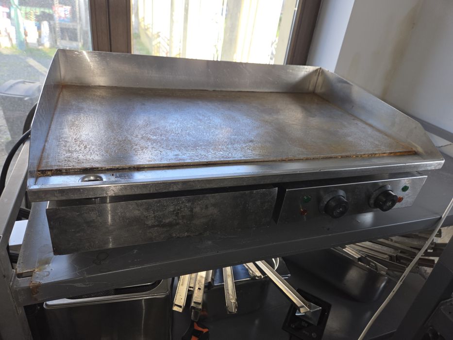 Gratar gaz inox, cu banc, gratar electric 380v de putere