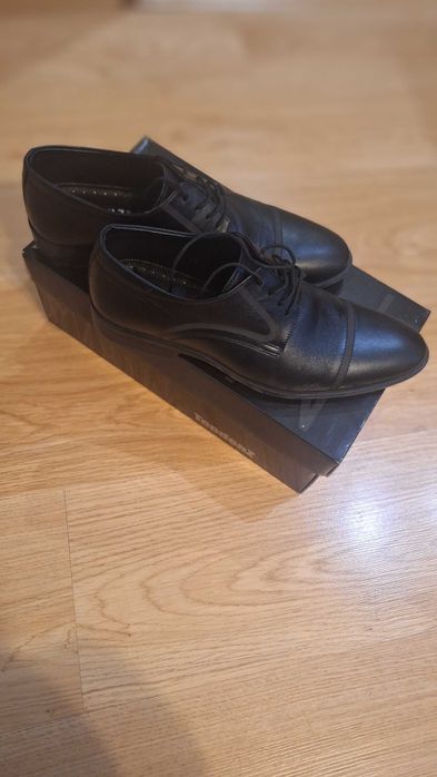 Обувки Tendenz естествена кожа с връзки