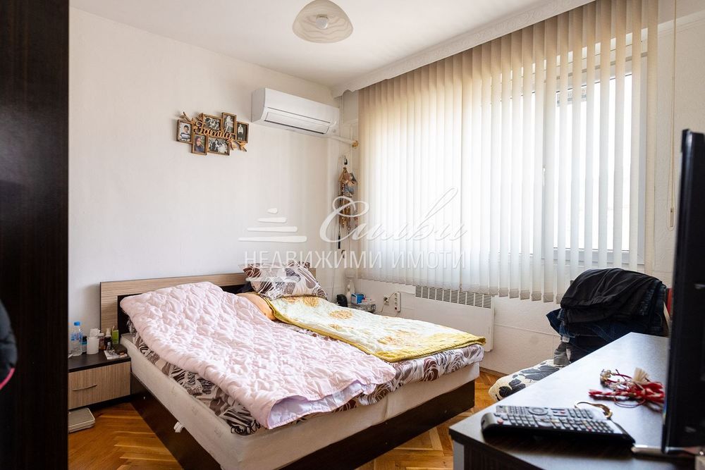 Продава се Тристаен апартамент в Шумен, Гривица - 78 кв.м за 1275 €/кв.м - Снимка #4