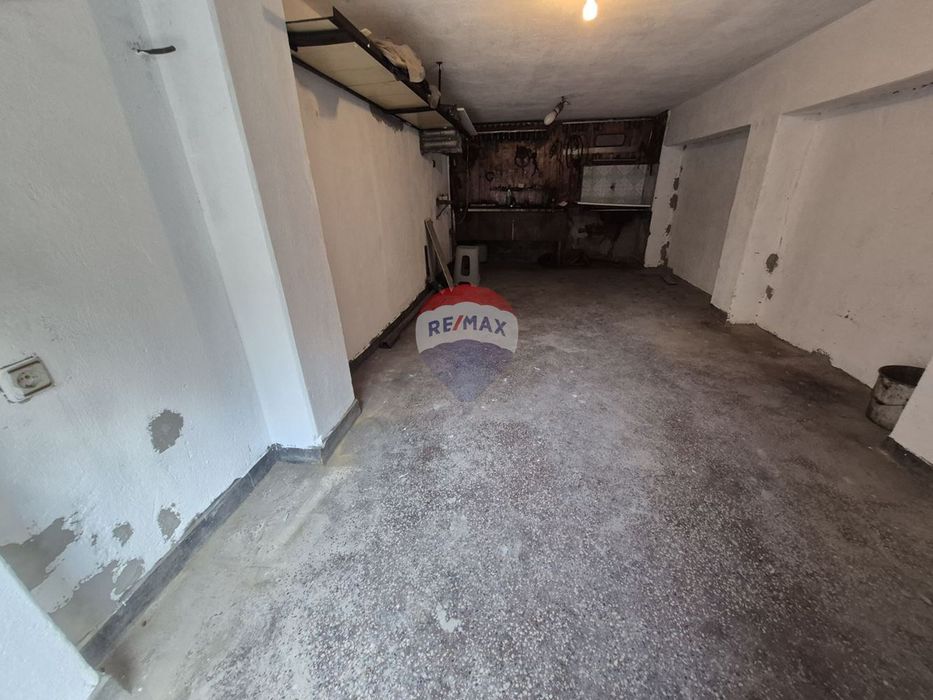 Дава се под наем Гараж / Паркомясто в Варна, Победа - 18 кв.м за 153 € - Снимка #2