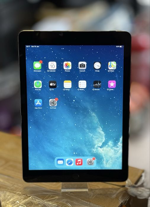 Таблет Apple iPad 5th Gen 128GB Wi-Fi + Cellular (LTE)