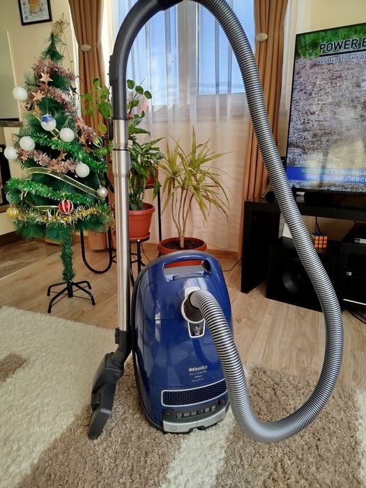 Прахосмукачка Miele Complete c3