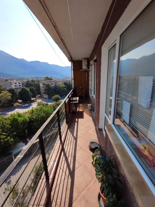 Продава се Тристаен апартамент в Враца, Металург - 100 кв.м за 969 €/кв.м - Снимка #12