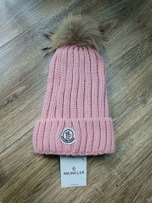 Căciulă moncler damă