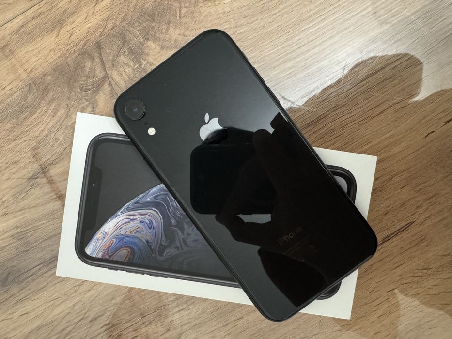 Продам Iphone Xr 64 gb идеальное состояние