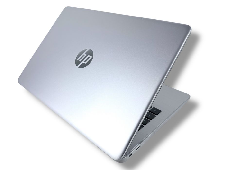 HP 240 G9 14" FHD IPS i5-1235U 16RAM 256SSD Отличен! Гаранция!