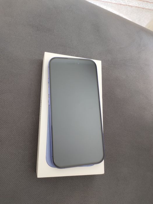 Продам iPhone 16 256 GB