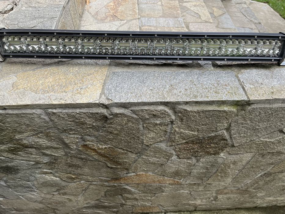 Прав мощен лед бар 585W