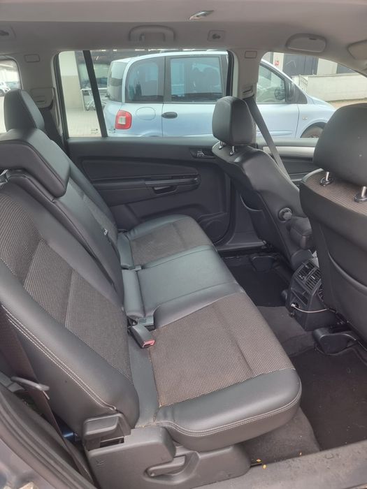 Opel zafira 7 locuri an 2010 euro5