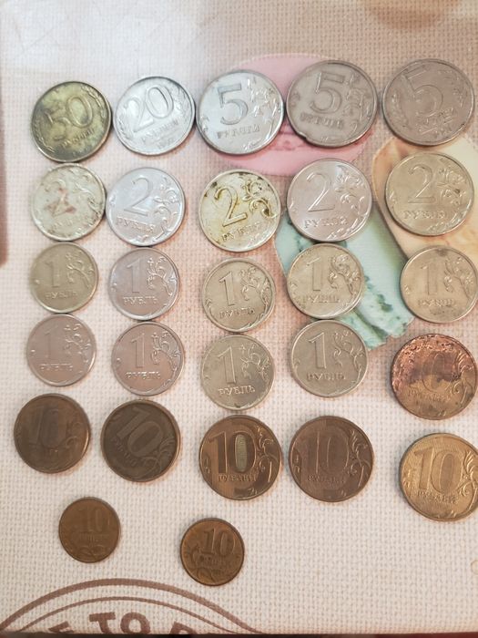 Продам монеты разные