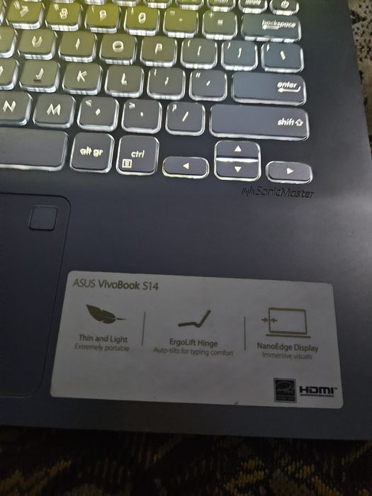 Laptop Asus vivobook s14