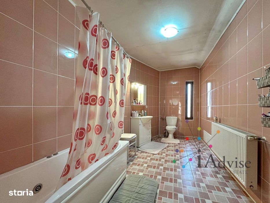 Vilă spațioasă în Hălchiu, teren 1.500 mp – facilități premium