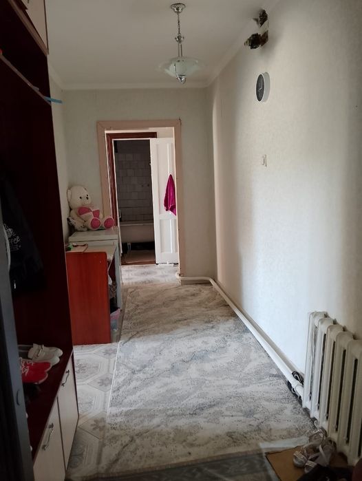 Продам 3х  комнатный квартиру