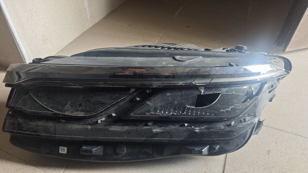 Ляв фар за Фолксваген Туарег Volkswagen Tuareg 3 Matrix