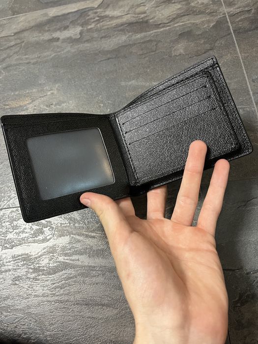 Louis Vuitton портфейл