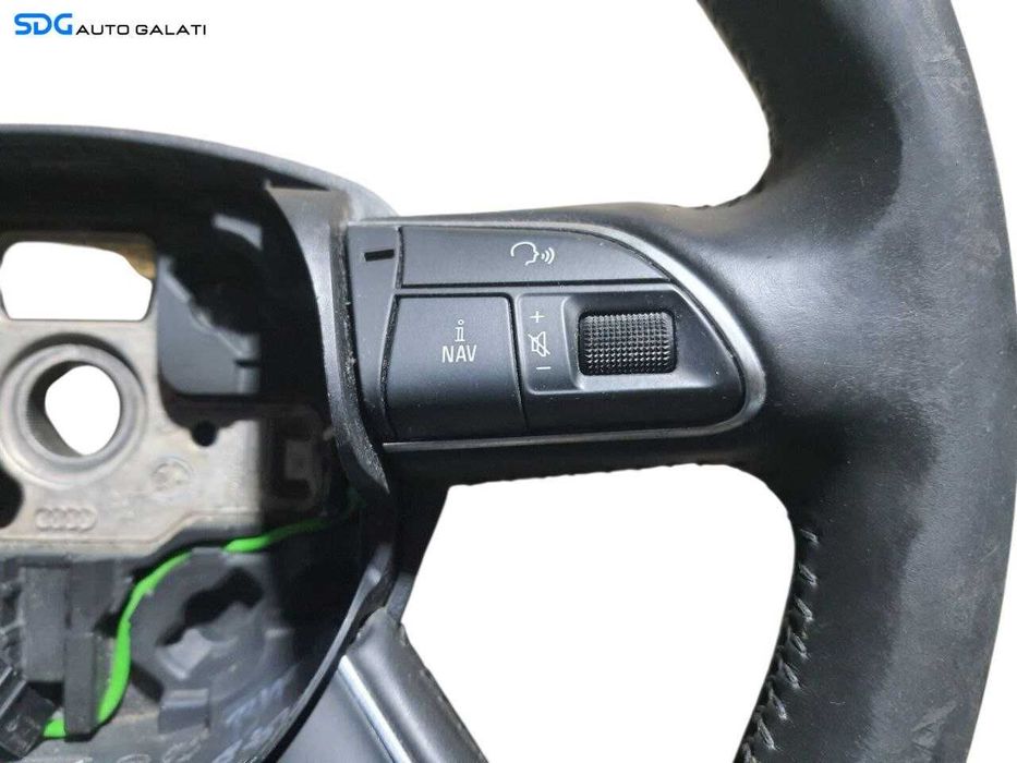 Volan Piele 4 Spite cu Comenzi Audi A4 B8 2008 - 2012 Cod 4L0419091AC ( Tăietură Mică în Pielea Volanului, Vizibila în Imagine + Uzură Ușoară în General ) [N2355]