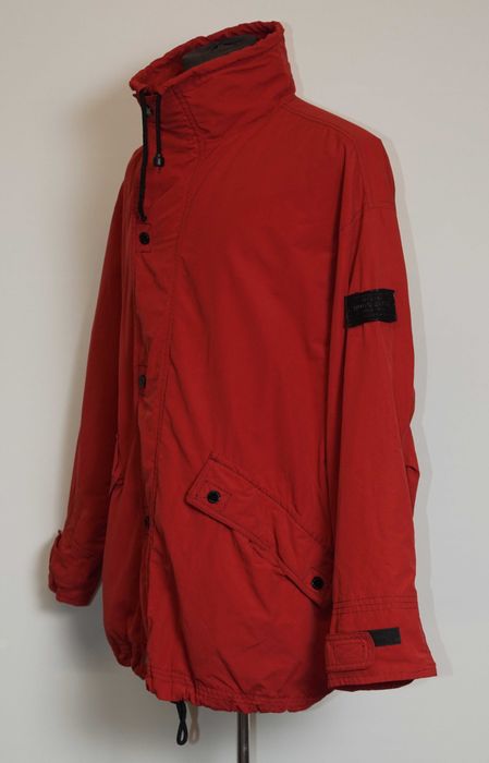 Geaca HUGO BOSS rosie marimea 50