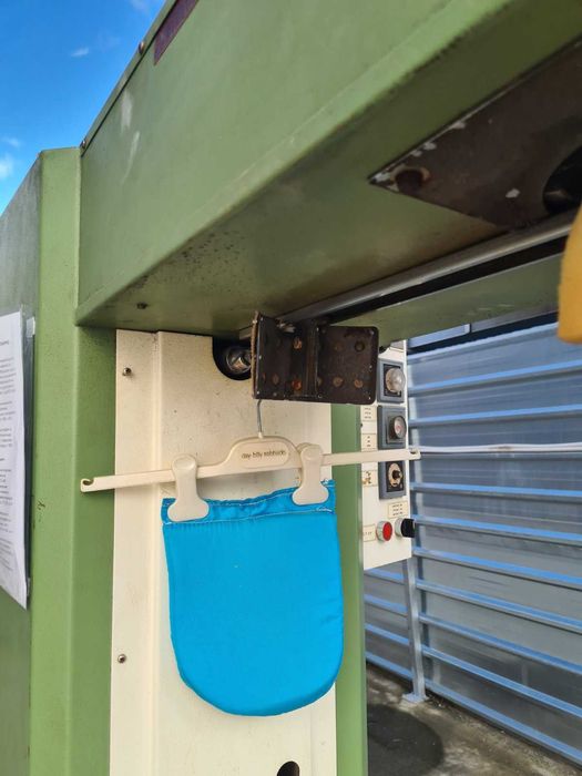 Професионална  гладачна преса за шивашки цех