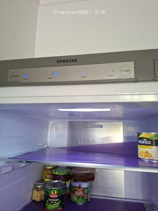 Холодильник SAMSUNG