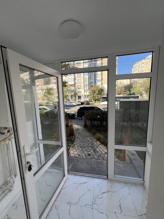 Spatiu zimbru/dacia/3 camere 2 bai/intrare bulevard/liber