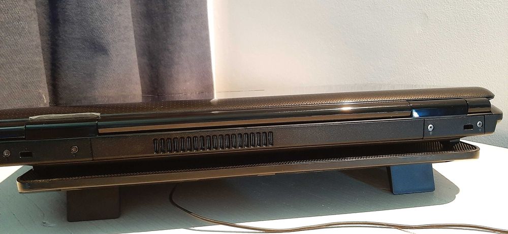 ASUS K50ID (Core 2 Duo / NVIDIA GT 320M / 500GB) + Оригинално зарядно