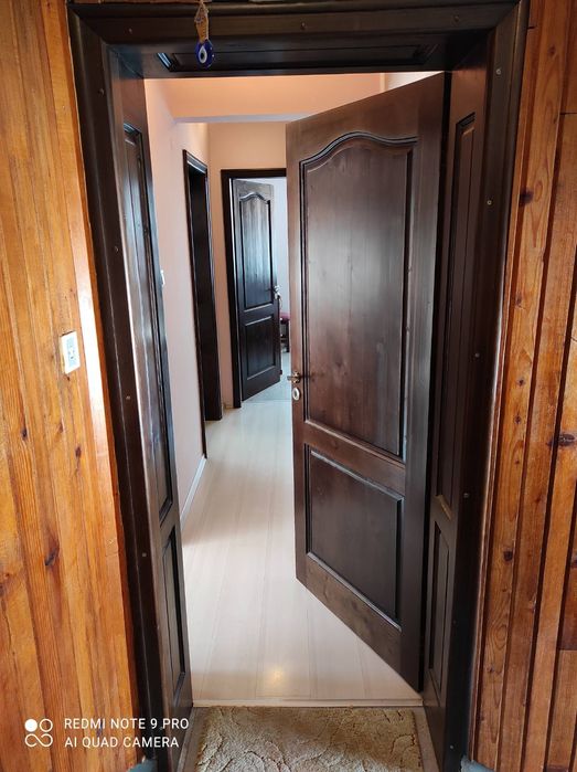 Масивни дървени врати с каси размери 200/83 h 4 бр.по 100€ бройката