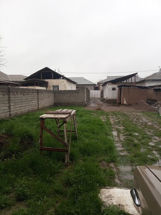 жумабазар аул шукрана кошесы 19 уи  uy sotiladi 3 xona zabor bilan ora