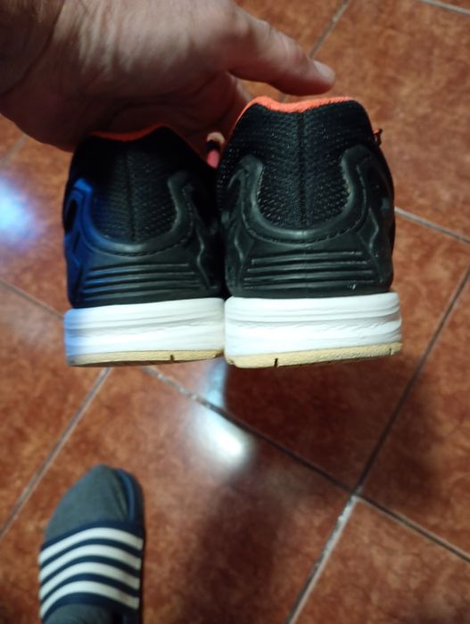 Vând adidas torsion