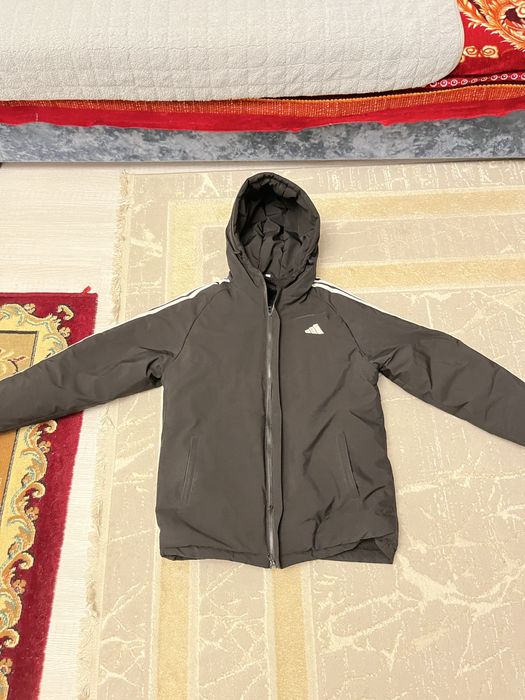 Куртка адик сатылад