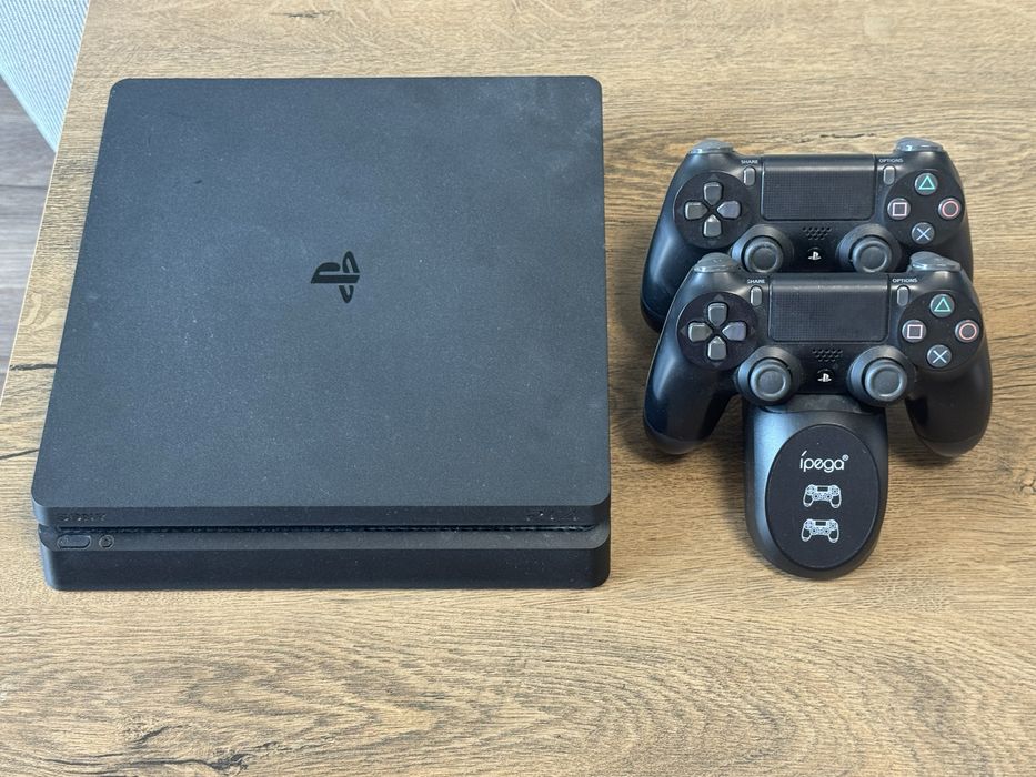 PlayStation 4 Slim