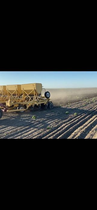 Продам К-701 с сеялками ОМИЧКА