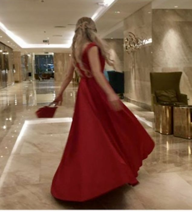 Бальное платье / длинное вечернее платье