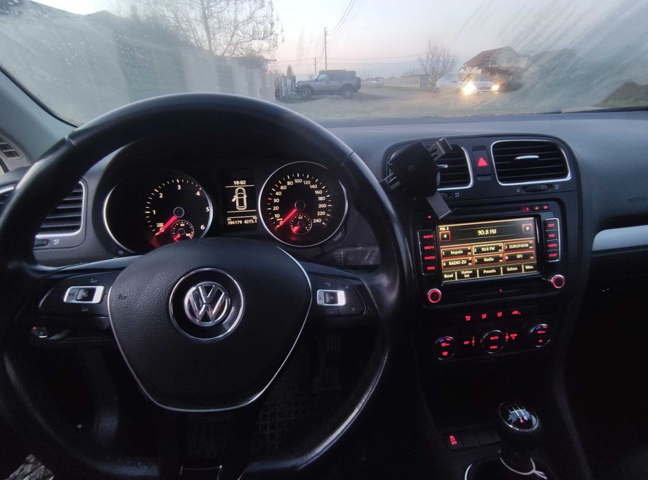 VOLKSWAGEN Golf 2011 — imagine 2