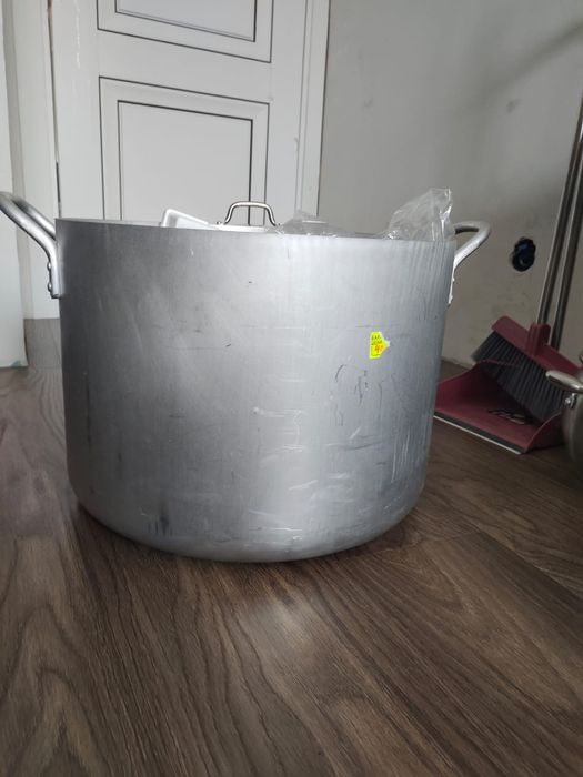 Кастрюля для бешпармака, кесюшки, пиала, стаканы, ведро, кофеварка