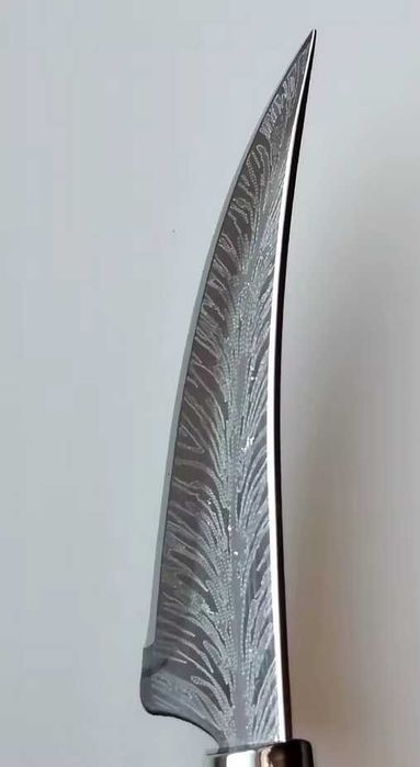 Красив нож в подаръчна кутия