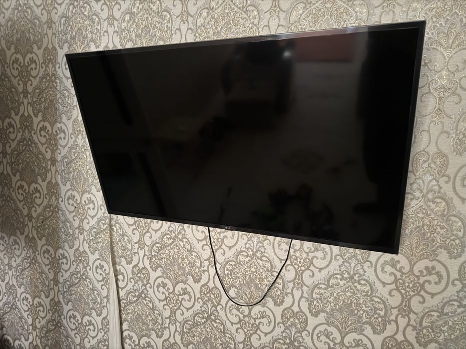 Продам телевизор LG