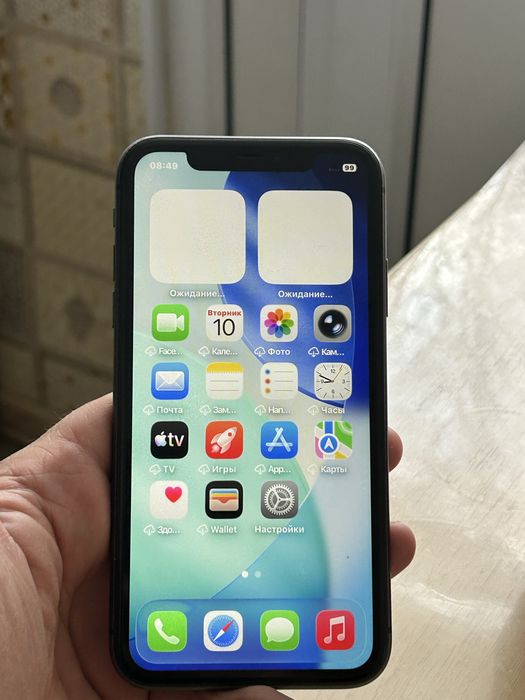 продаю айфон 11 память 64