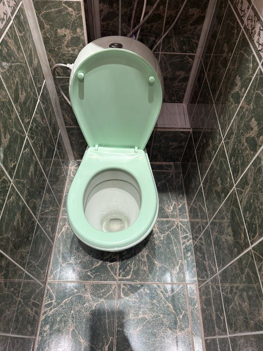 Продам унитаз б/у