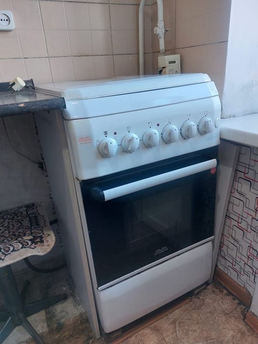Диван и газ плита