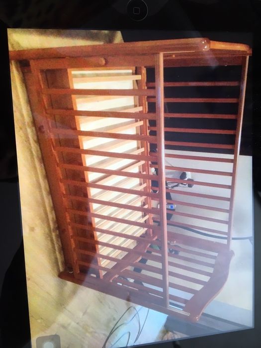 Продам детскую кроватку