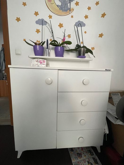 Скрин бебешки много запазен