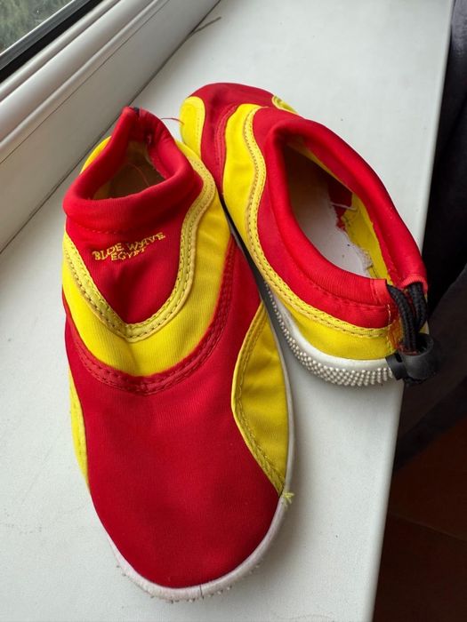 Продам летнюю обувь ( детскую)